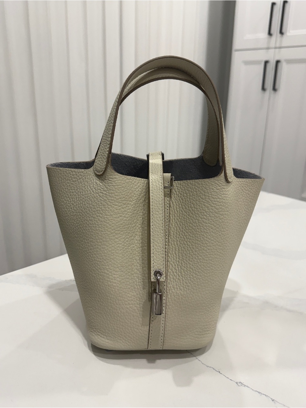 Handmade Bucket Bag – Craie/Beige Grained Leather